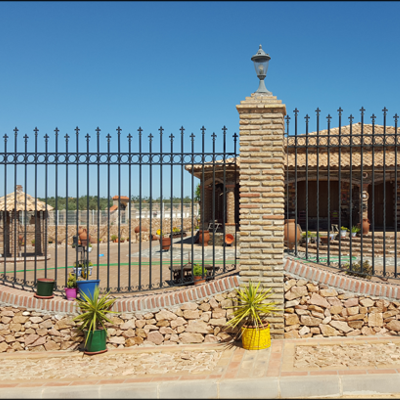 Rejas, balcones, verjas y puertas