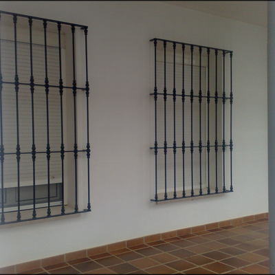 Rejas, balcones, verjas y puertas