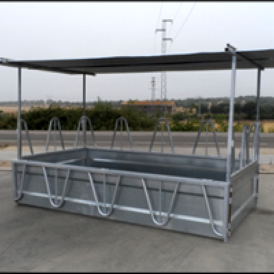 Comedero paja vacuno con arcos sin piso